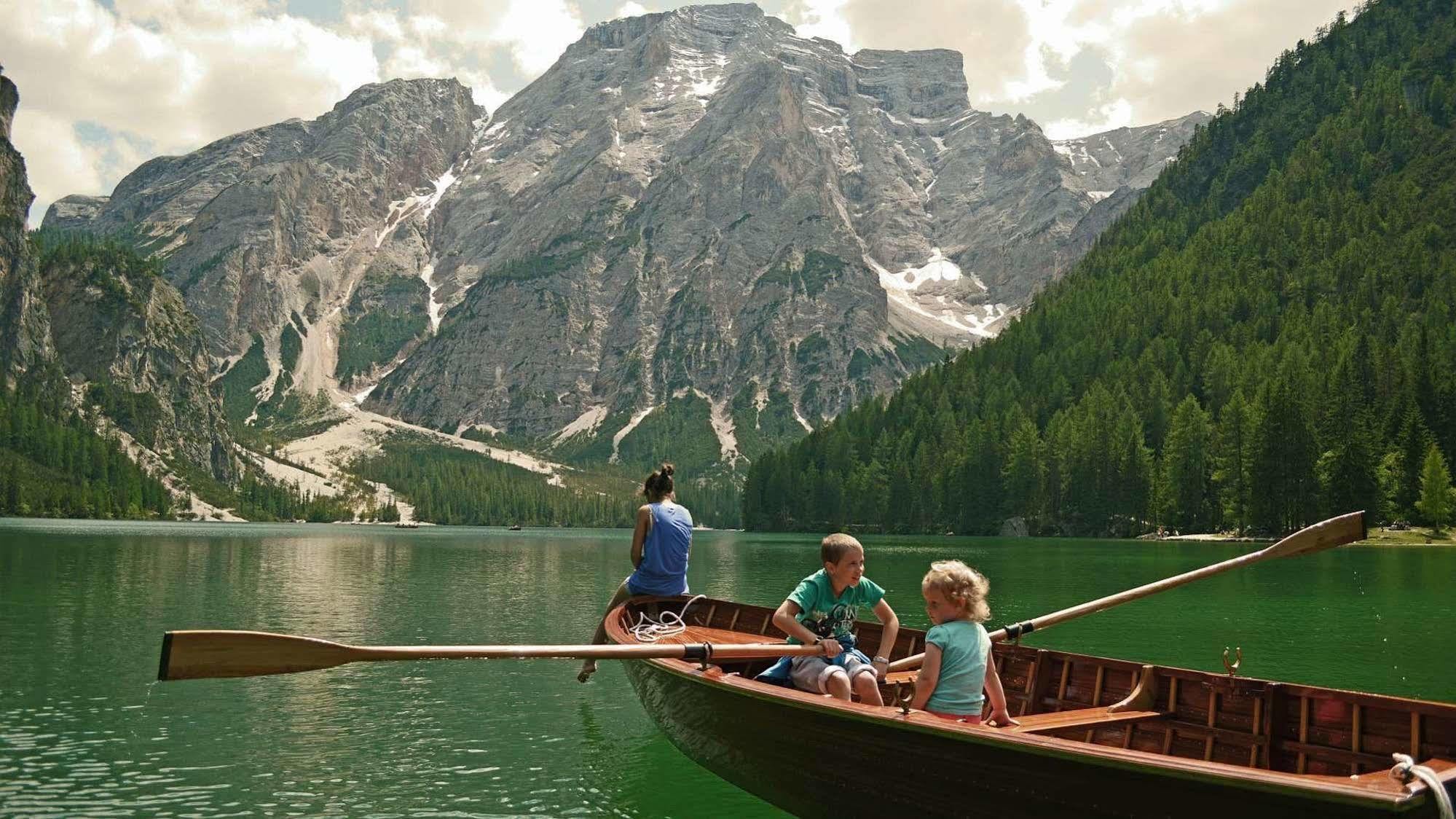 Hotel Trenker Braies  Exterior foto