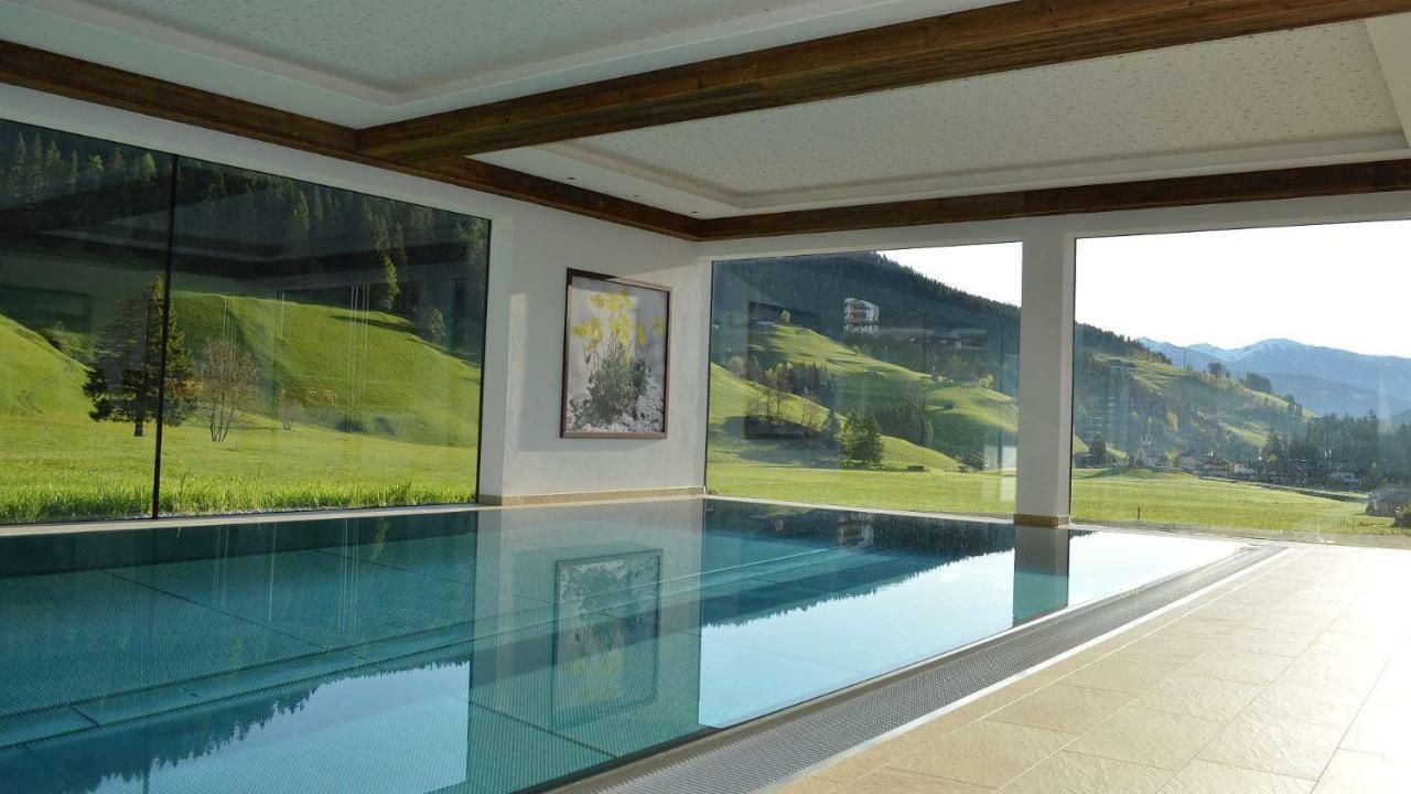 Hotel Trenker Braies  Exterior foto
