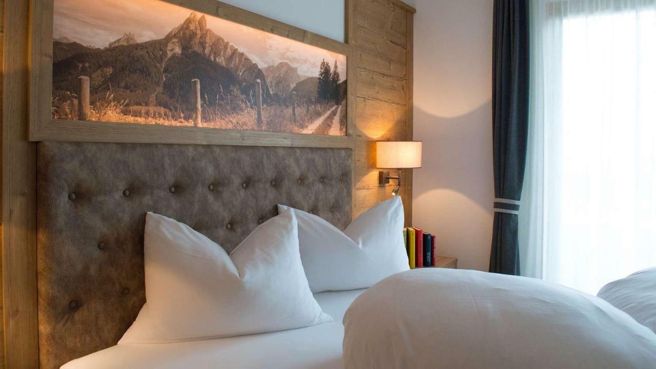 Hotel Trenker Braies  Exterior foto